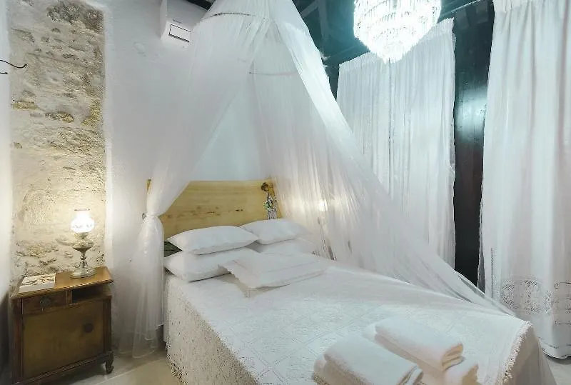 Homestay Antonia'S House - Old Town Apartment Rethymno  Greece